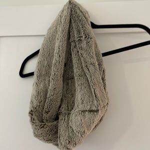 Faux fur circle scarf